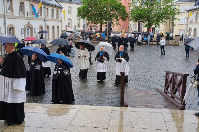 Procissão Dançante de Ecthernach